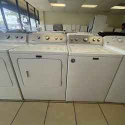 MAYTAG SET WASHER AND DRYER WHITE 