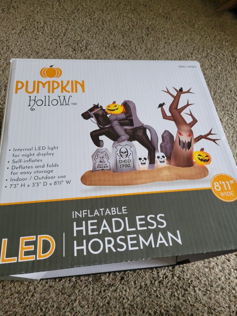 Giant Headless Horseman Halloween Yard Display
