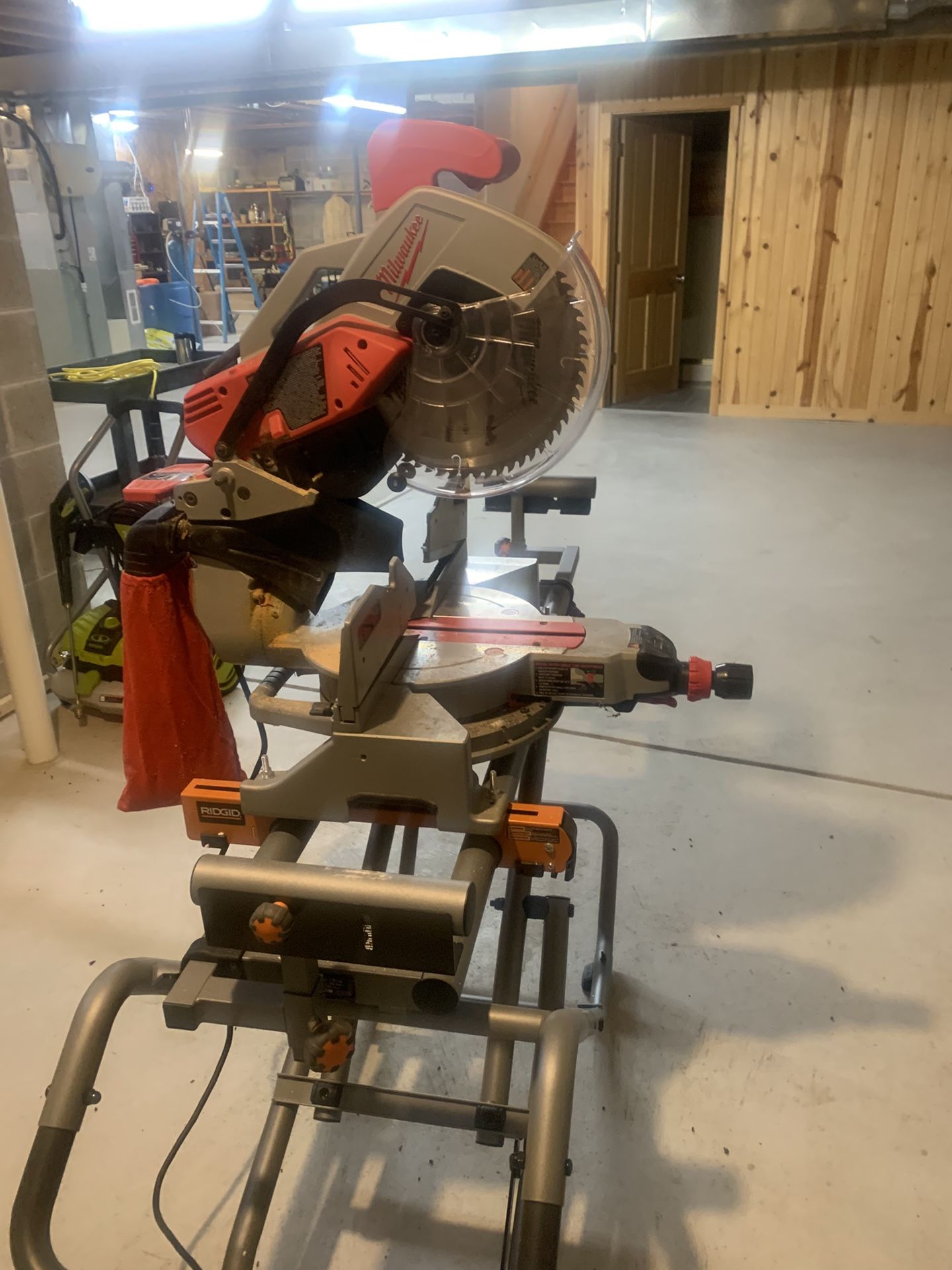 Milwaukee Miter Saw