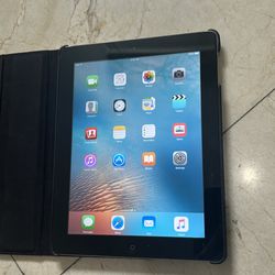 iPad 2, 32 gb with case. Great condition . Pickup in doral