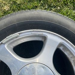 One Tire. Una Llanta 