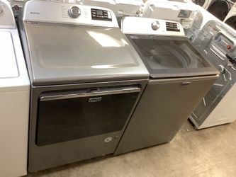 Maytag washer 5.3 cu ft and dryer gas