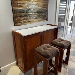 Bar With  2 Stools 