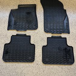 Audi Q7 - Floor Mats - All Weather 