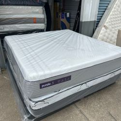King Size Mattress And Box Spring 