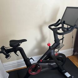 Exellent condition Peloton bike + Delivery + 18 month warranty | Over 1000 happy customers | Google Trade My Spin 