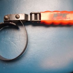 PERFORMANCE TOOL Swivel Oil Filter Wrench! Range 3-1/2in TO 3-7/8in