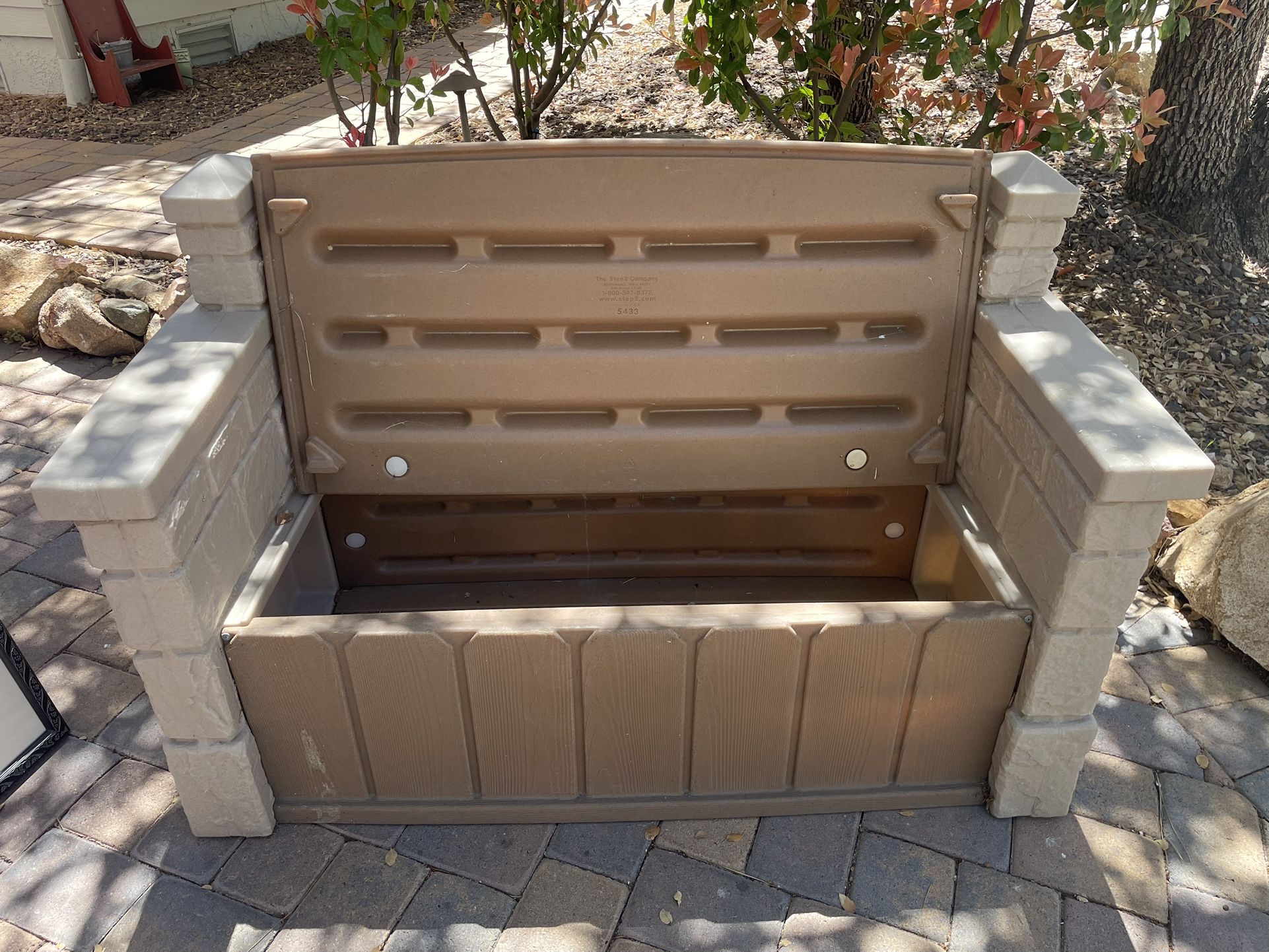 Step2 outdoor storage bench hotsell