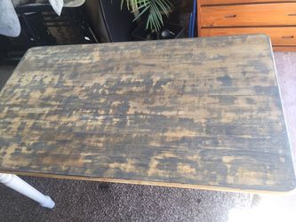 Kitchen table with 2 chairs