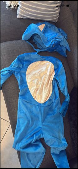 Sonic costume size 7-8