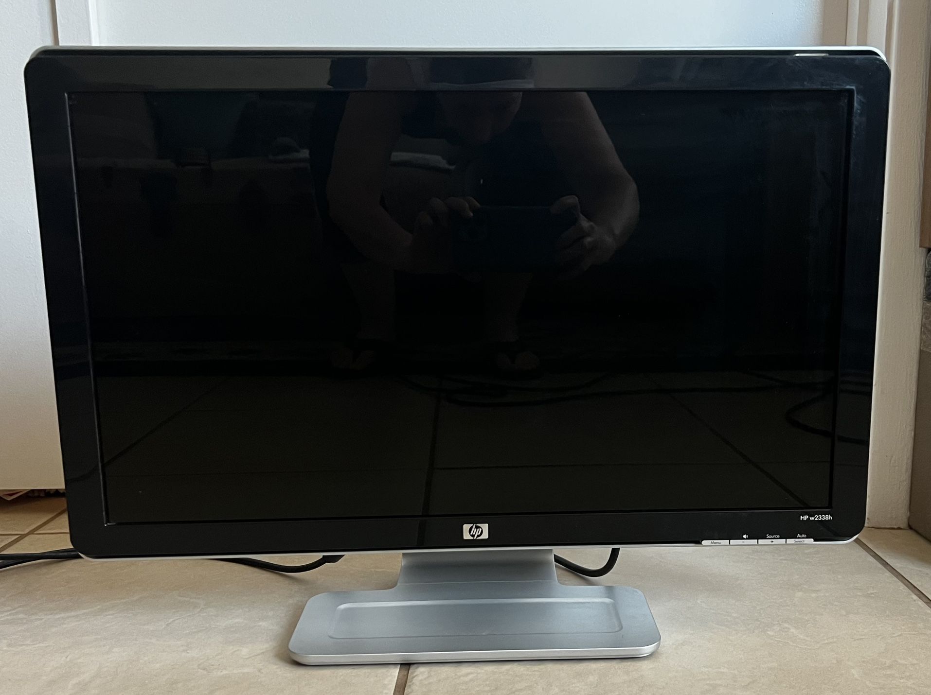 23 Inch Computer Monitor
