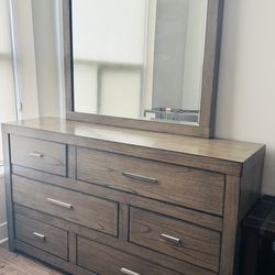 6 drawer bedroom dresser with vanity mirror and brackets