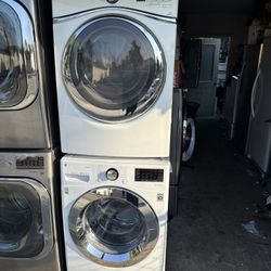 Lg and whirlpool Stackable Washer and gas dryer Excellent working condition Heavy duty W27 D31.5 H78 Washer 4.5 cu ft Dryer 7.4 cu ft 3 months war
