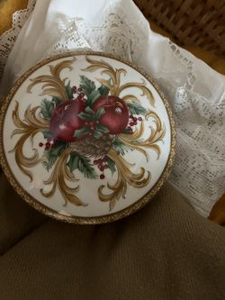 Mikasa 'Holiday Orchard' Round Trinket Box | Made in Japan | Dresser box with Christmas Holiday theme and decor