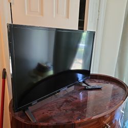 Insignia 32" LCD TV