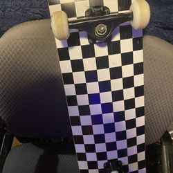 White fury skate board size 8.5 brand new just opened and tried out once infront of the house like brand new