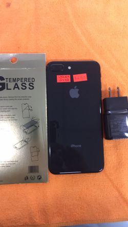 iPhone 8 Plus 64 GB Space Grey Unlocked