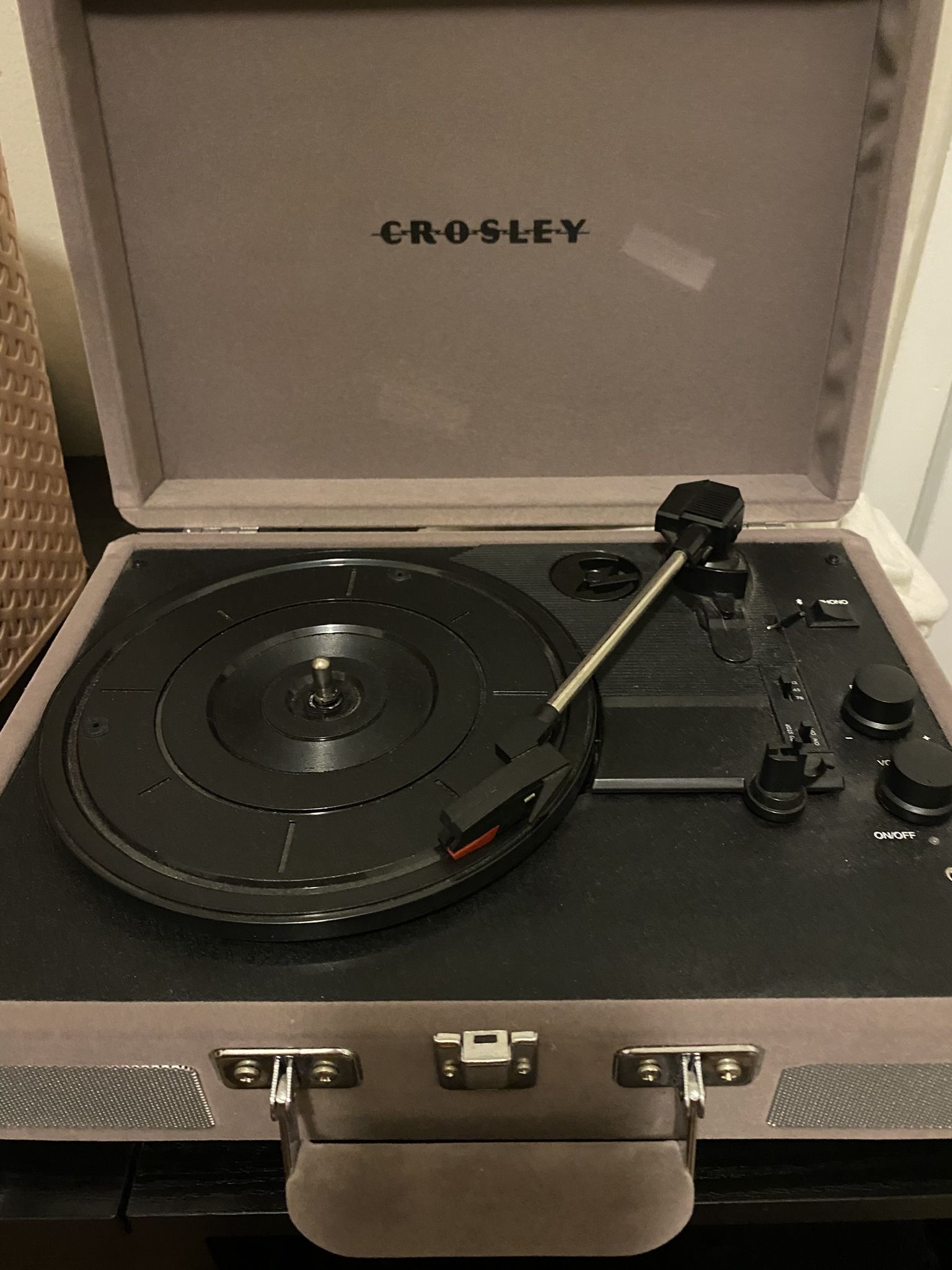 Crosley Cruiser Plus Bluetooth Vinyl Record Player