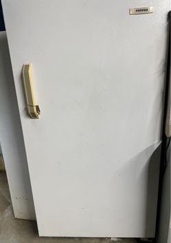 Tappan Upright Freezer White