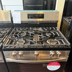 Frigidaire® 30" Stainless Steel Freestanding Gas Range