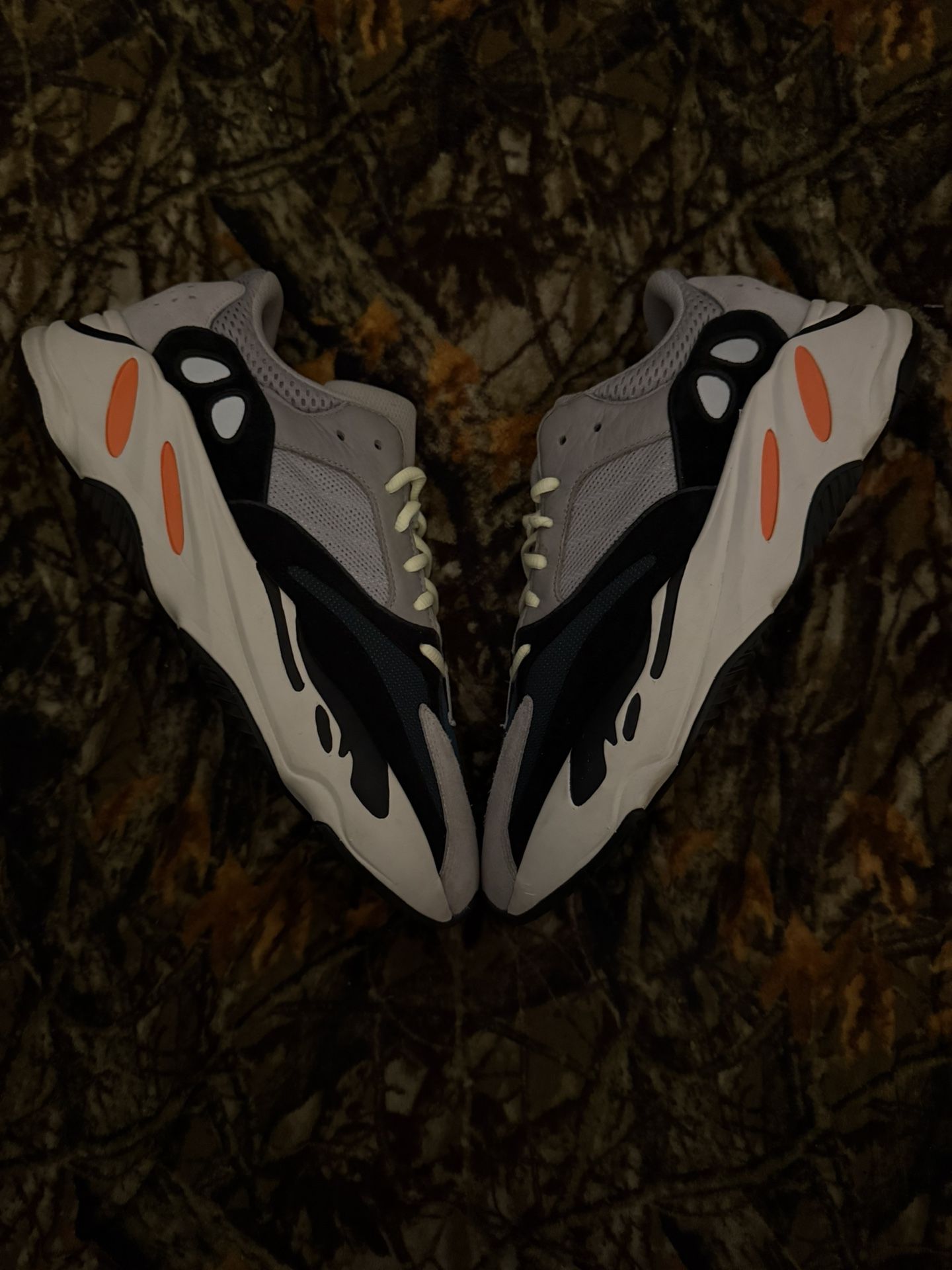 Yeezy 700 Wave runners 