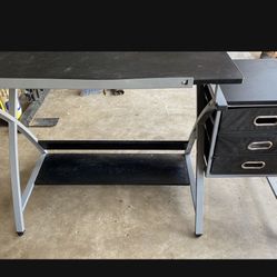 Black Desk