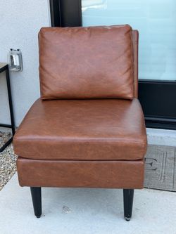 Accent chair