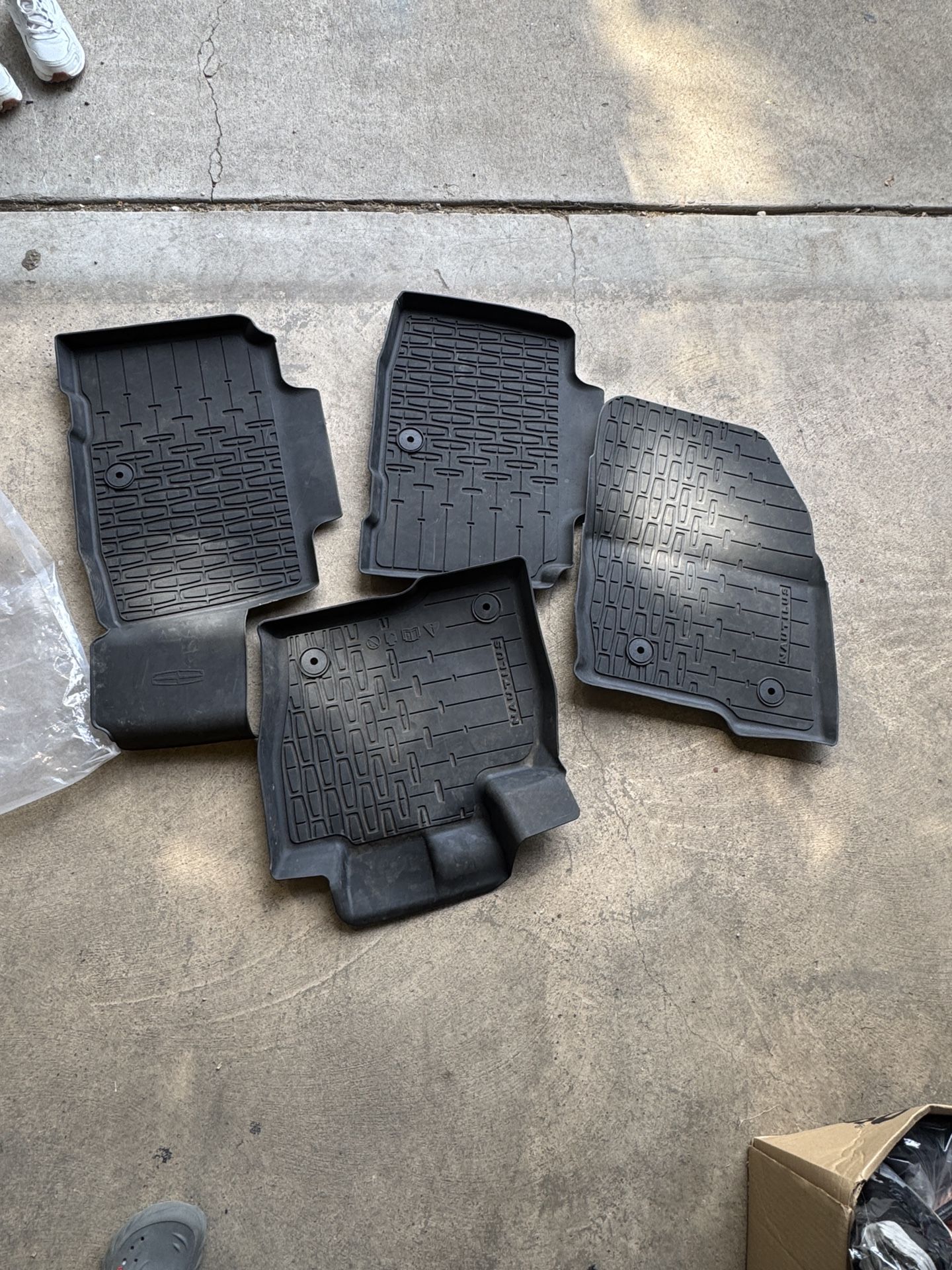 Lincoln Floor Mats
