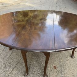 Queen Anne 71 Inch Round Cherry Wood Dining Table 