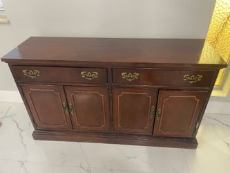 Dresser