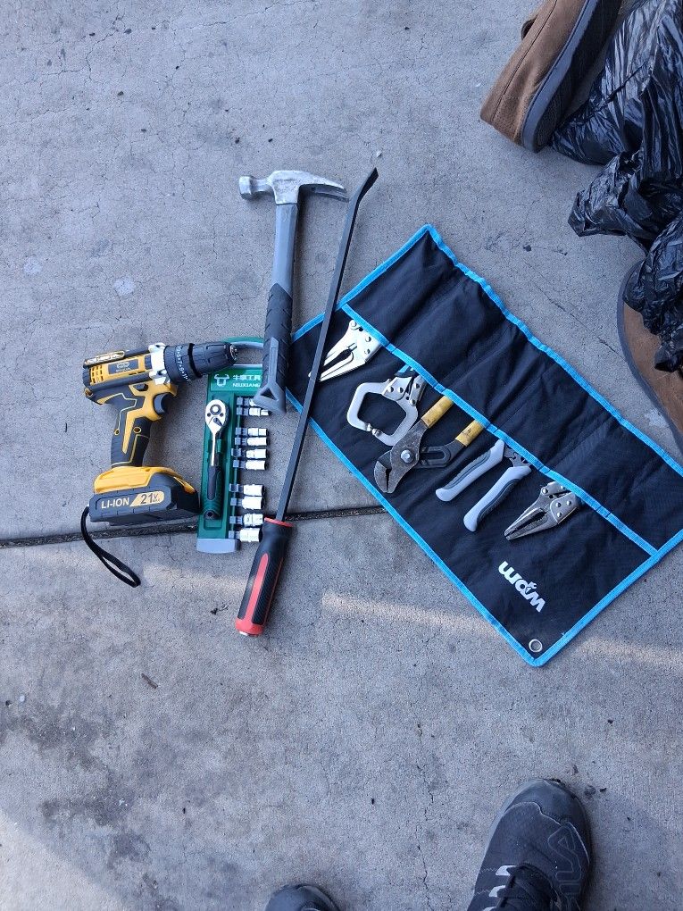 Miscellaneous Tools 21v Drill With Extra Battery