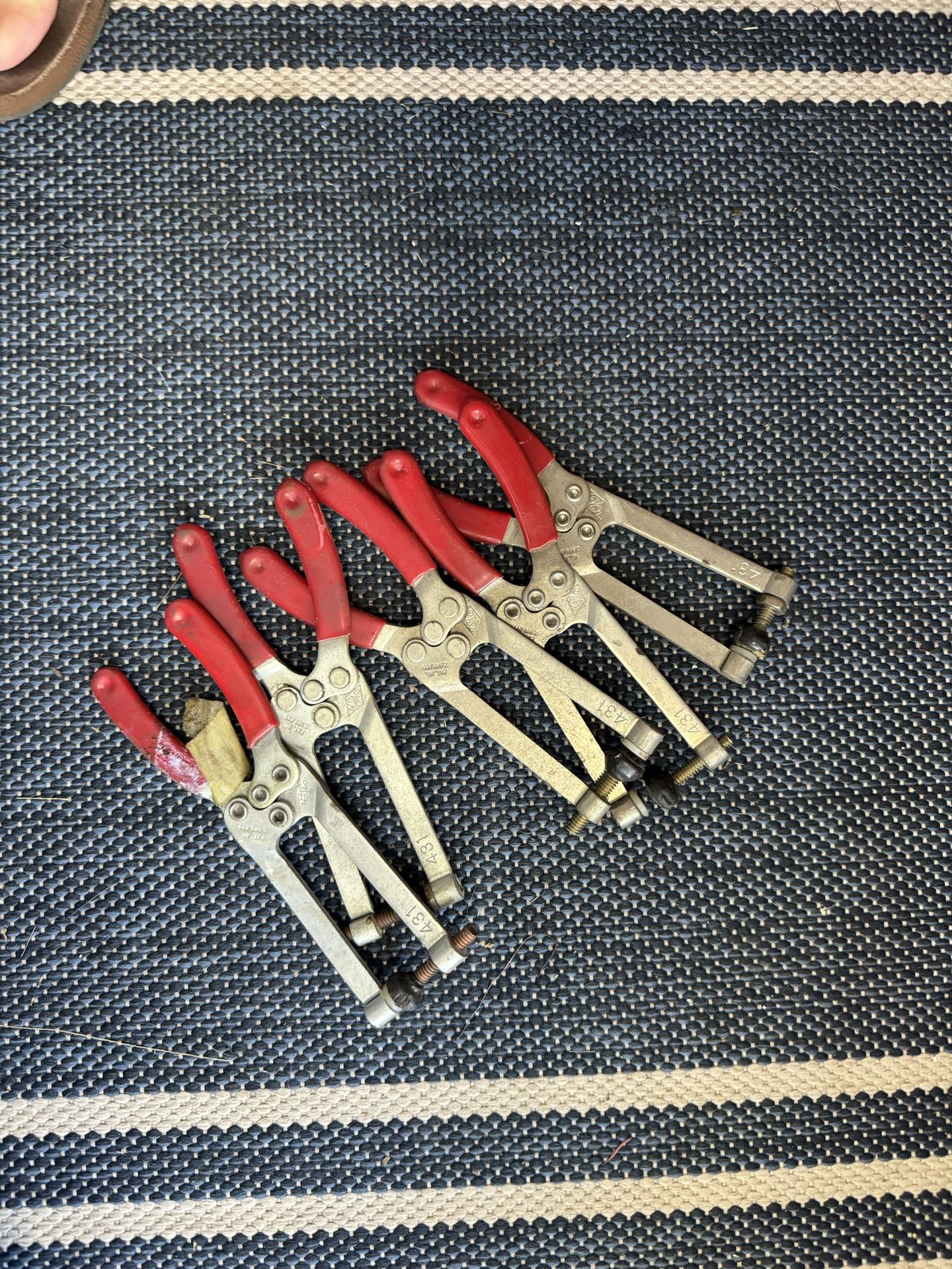 DESTACO 431 SQUEEZE ACTION PLIER CLAMPS FOR ASSEMBLY GLUING & SOLDERING USED