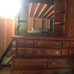 Dresser
