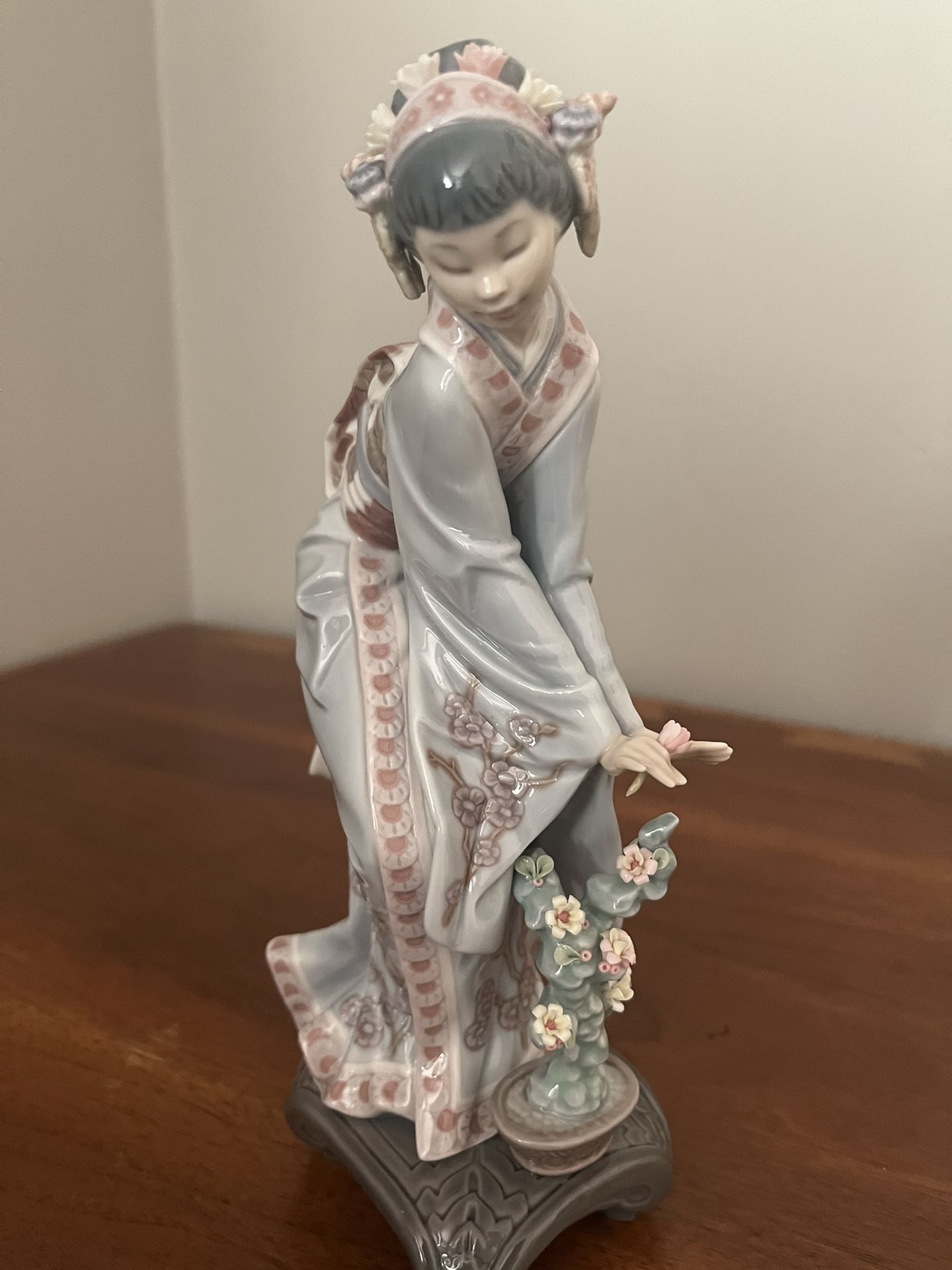 Lladro #1449 “Mayumi” A Work Of Art In Mint Condition!