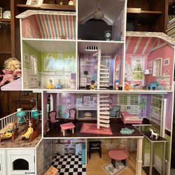 Large Doll House With Furniture 