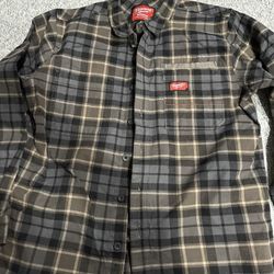 Milwaukee Shirt Size L