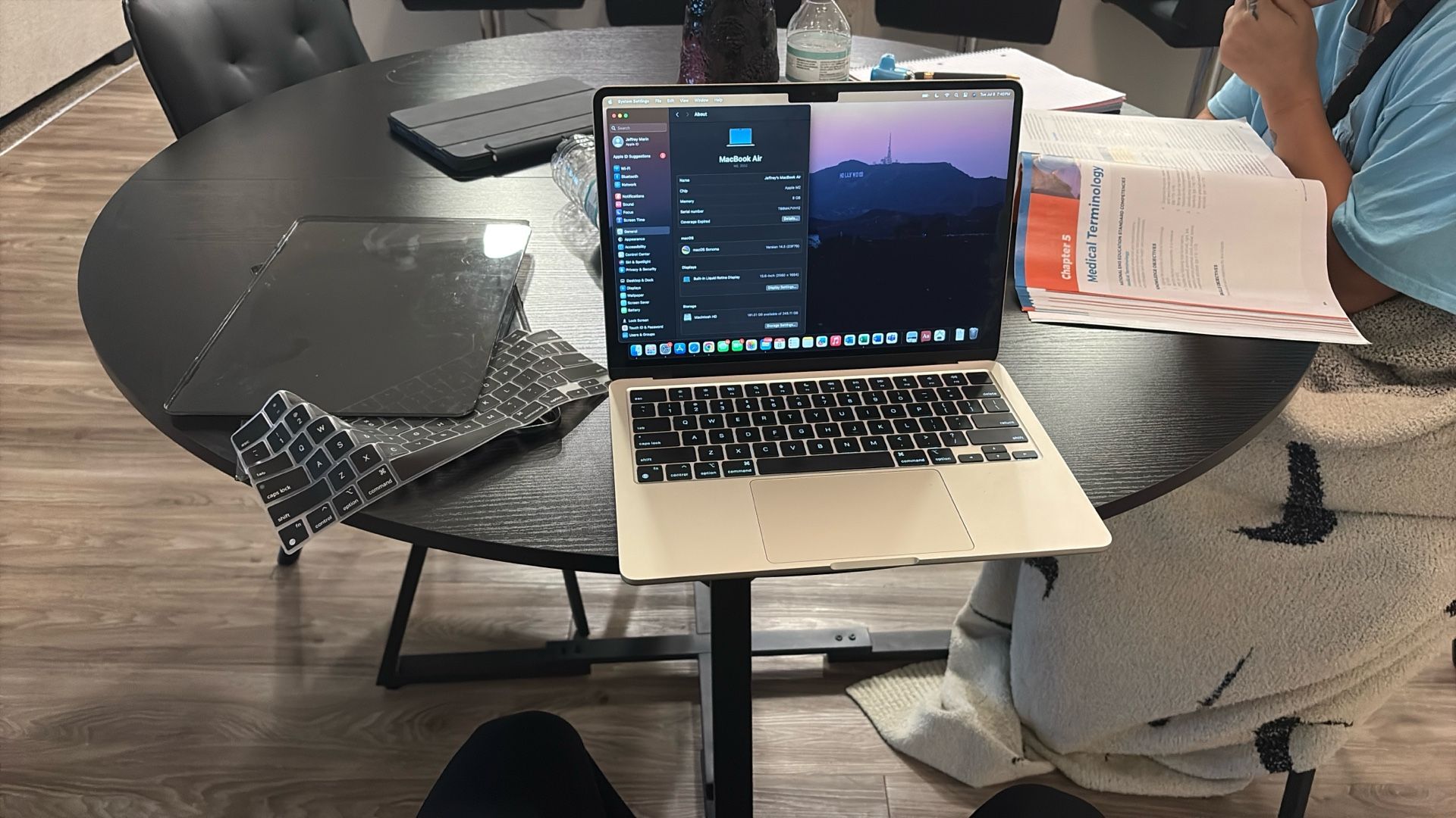 Mac Book Air 2022 Version 14.5