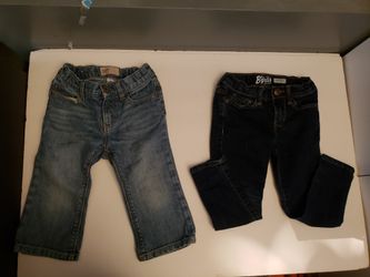 Two pair of Jeans 3T Gap and oshkosh EUC