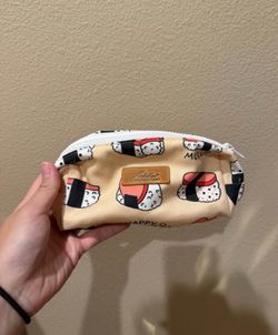 Musubi pouch