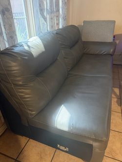 Couch set