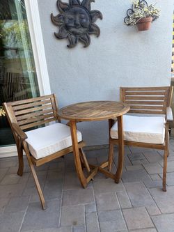 Beautifulw Refinished Acacia Wood Bistro Set