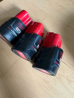 Firm!3 x Milwaukee M12 12-Volt Lithium-Ion XC Extended Capacity Battery Pack 1.5ah & 2x2.ah