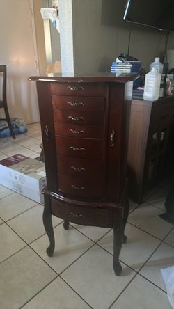 Jewelry stand