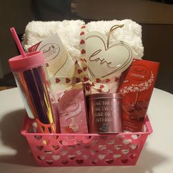 Valentine’s Day Gift Basket 