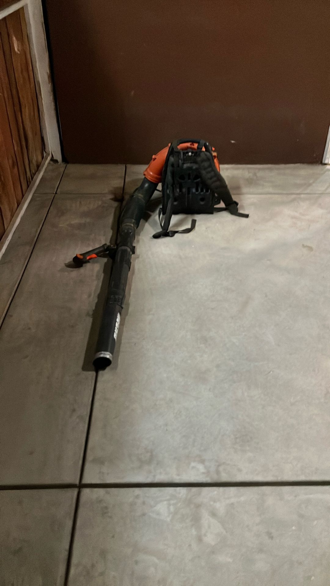 Leaf Blower