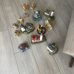Many Vintage Lighthouse/Model Antiques