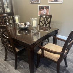 Beautiful Wood Dining Table With 4 Chairs