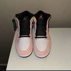 Jordan 1 Mid