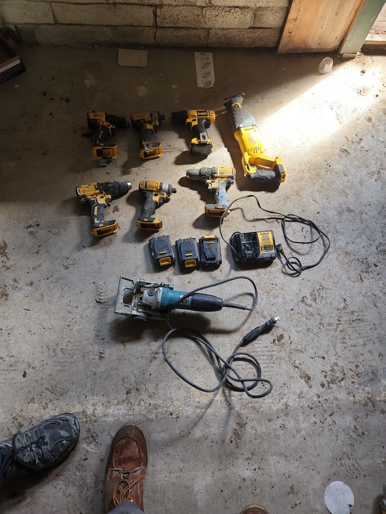 Dewalt Tools And Makita Plate Joiner 3 Batteries Sal Saw 2 Impacs 4 Drills 1 Charger