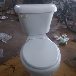 Round Size Toilet
